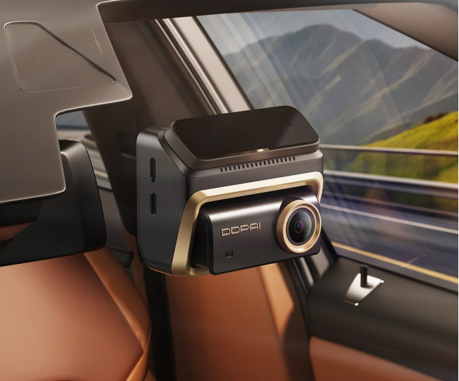 Видеорегистратор DDPAI Z90 Master